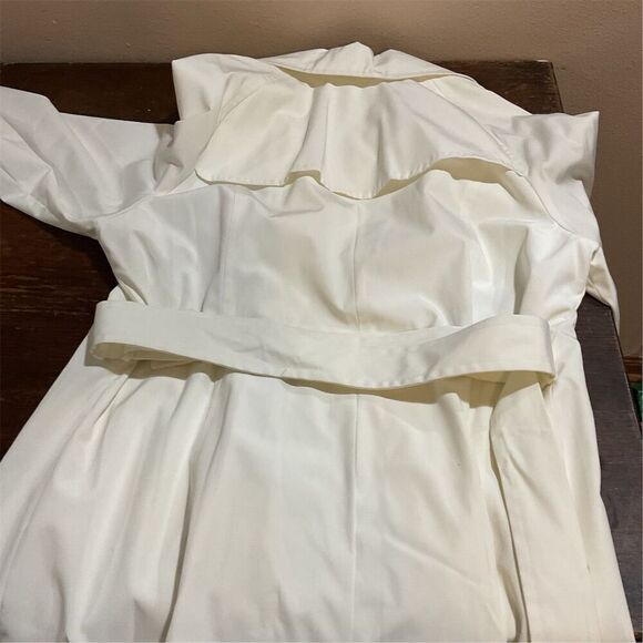 FOG by London Fog Women's White Double-Breasted Mid-Length Peacoat​​ - Picture 2 of 4